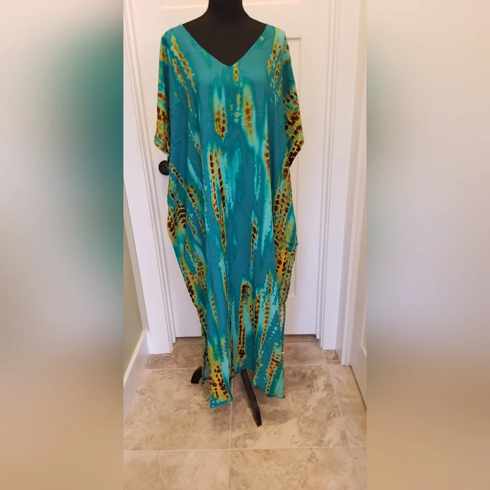 Beautiful Caftan Dress - Picture 1 of 2